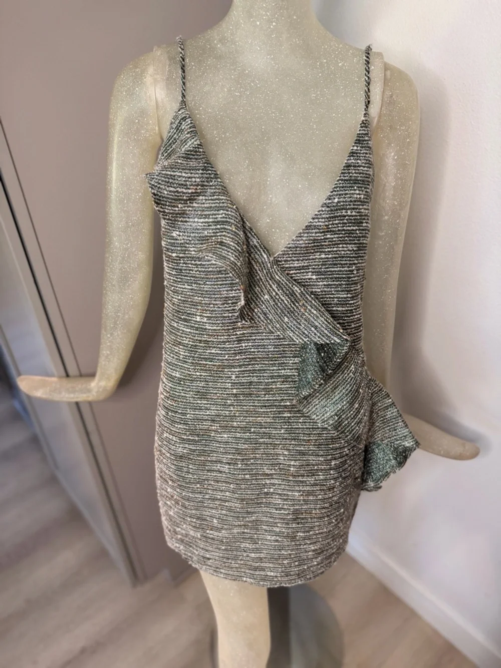 Lovers+Friends Ella Metallic Green Ruffle V-Neck Mini Dress. Size Large - Picture 4 of 11